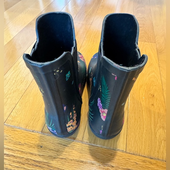 London Fog Collection rain boots size 7 - Picture 2 of 4